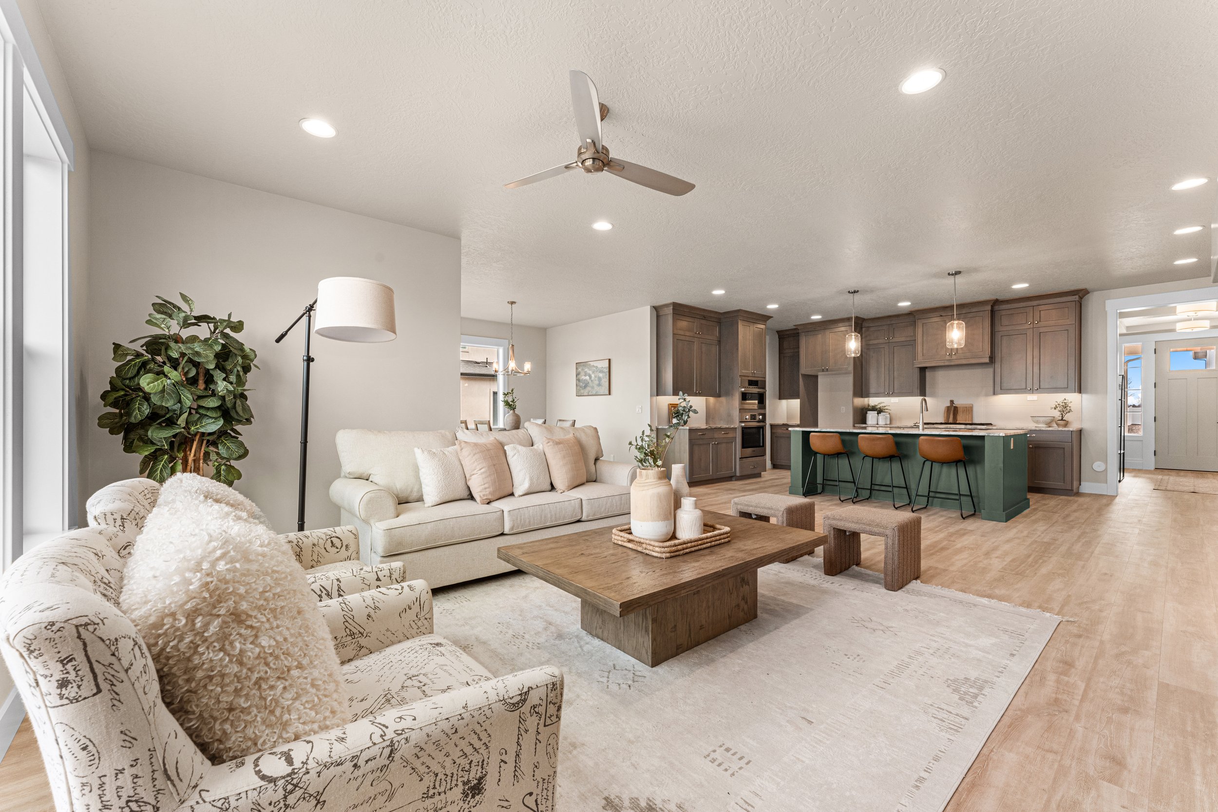 8082 Tandy Cove St-20.jpg