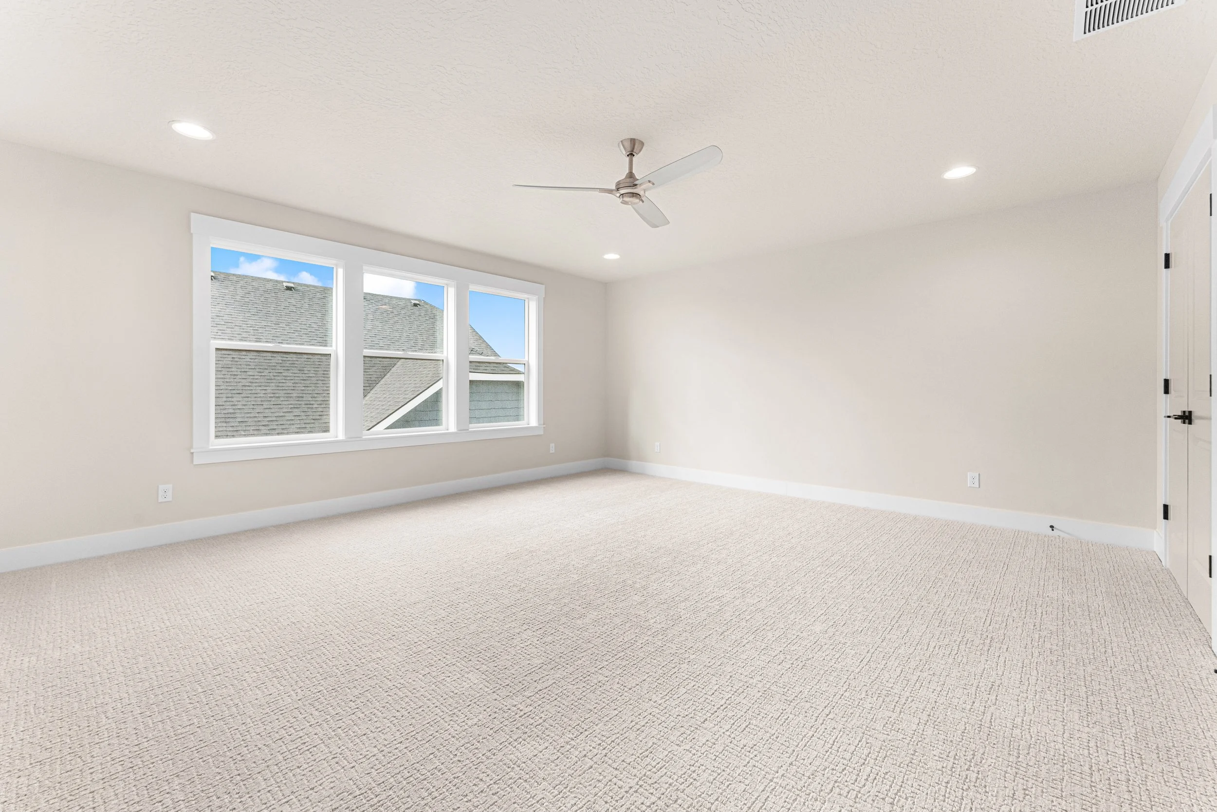 8082 Tandy Cove St-41.jpg