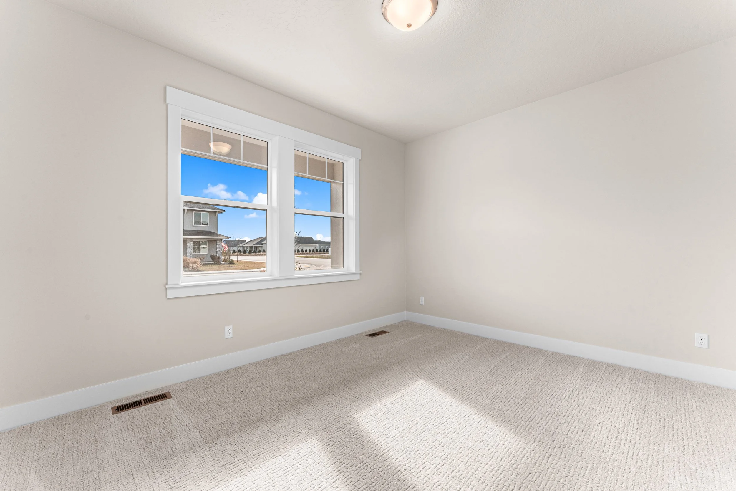 8082 Tandy Cove St-12.jpg