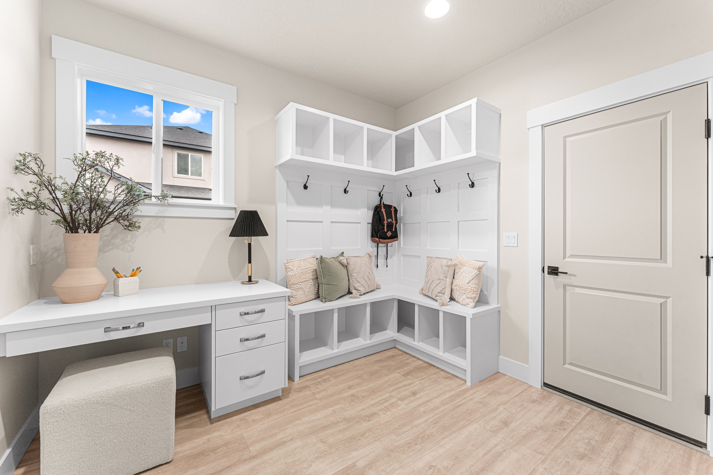 8082 Tandy Cove St-39.jpg