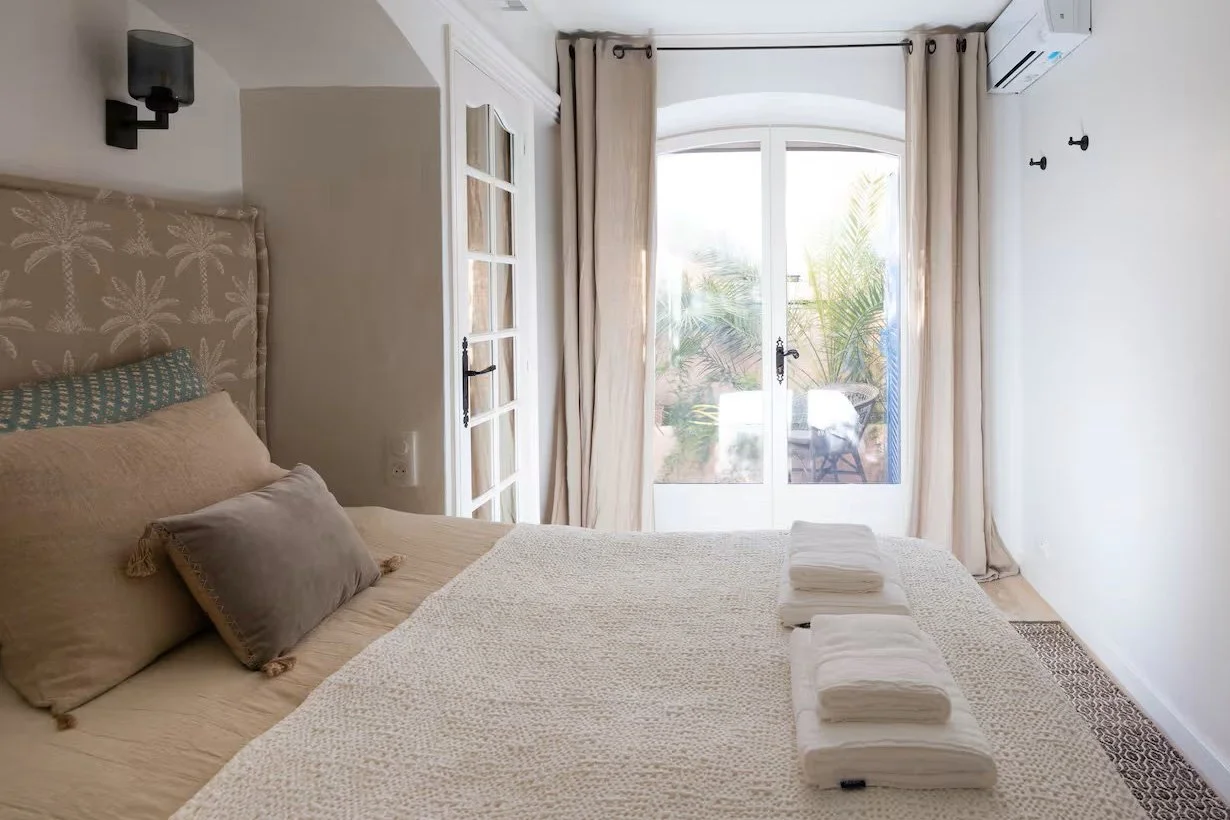 bedroom2.jpg