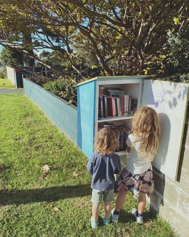 If you are out and about this holiday weekend, you may notice some little colourful boxes like this one around your neighbourhood. 

Run by passionate volunteers, these mini libraries are bringing the joys of reading to our communities and more organ