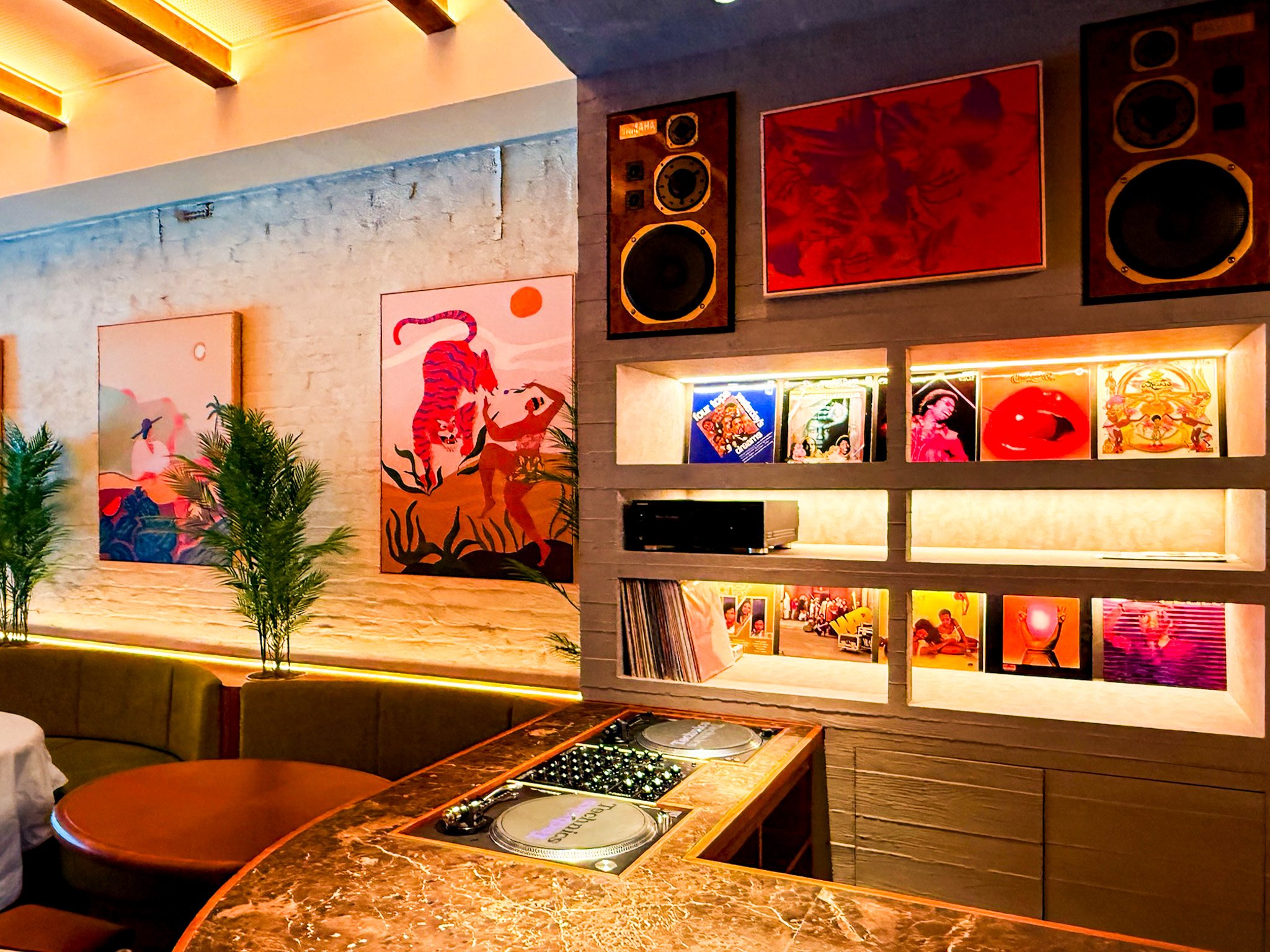 TYGA (Interior)