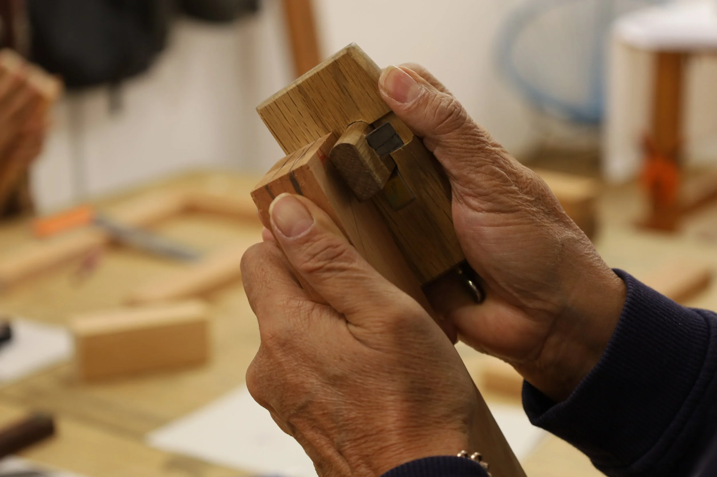 Taller Virtual: El Arte de Planificar Proyectos de Ebanistería 