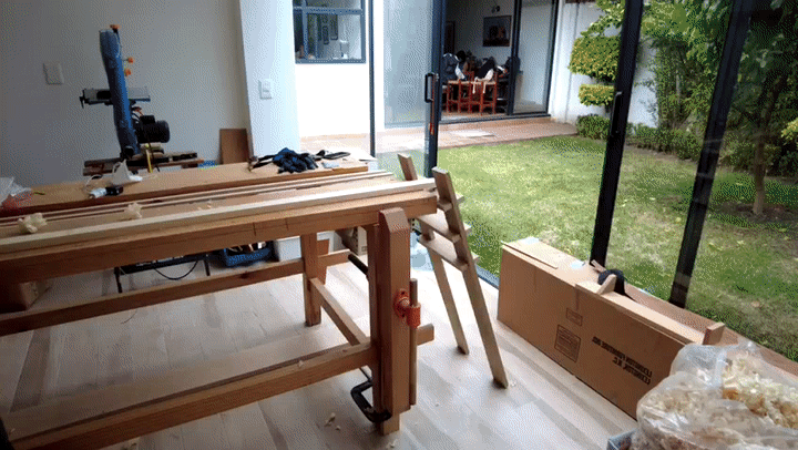 Entre Espacios - Gif Cepillando derecha iz.gif