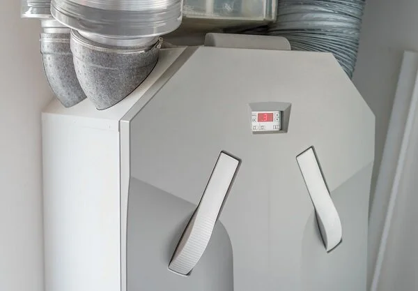 Gebäudeklimatisierung, Klima- & Lüftungsanlagen, HVAC, Wärmetauscher,  Industrie Heizer & Kühler, DBK Industrial Deutschland