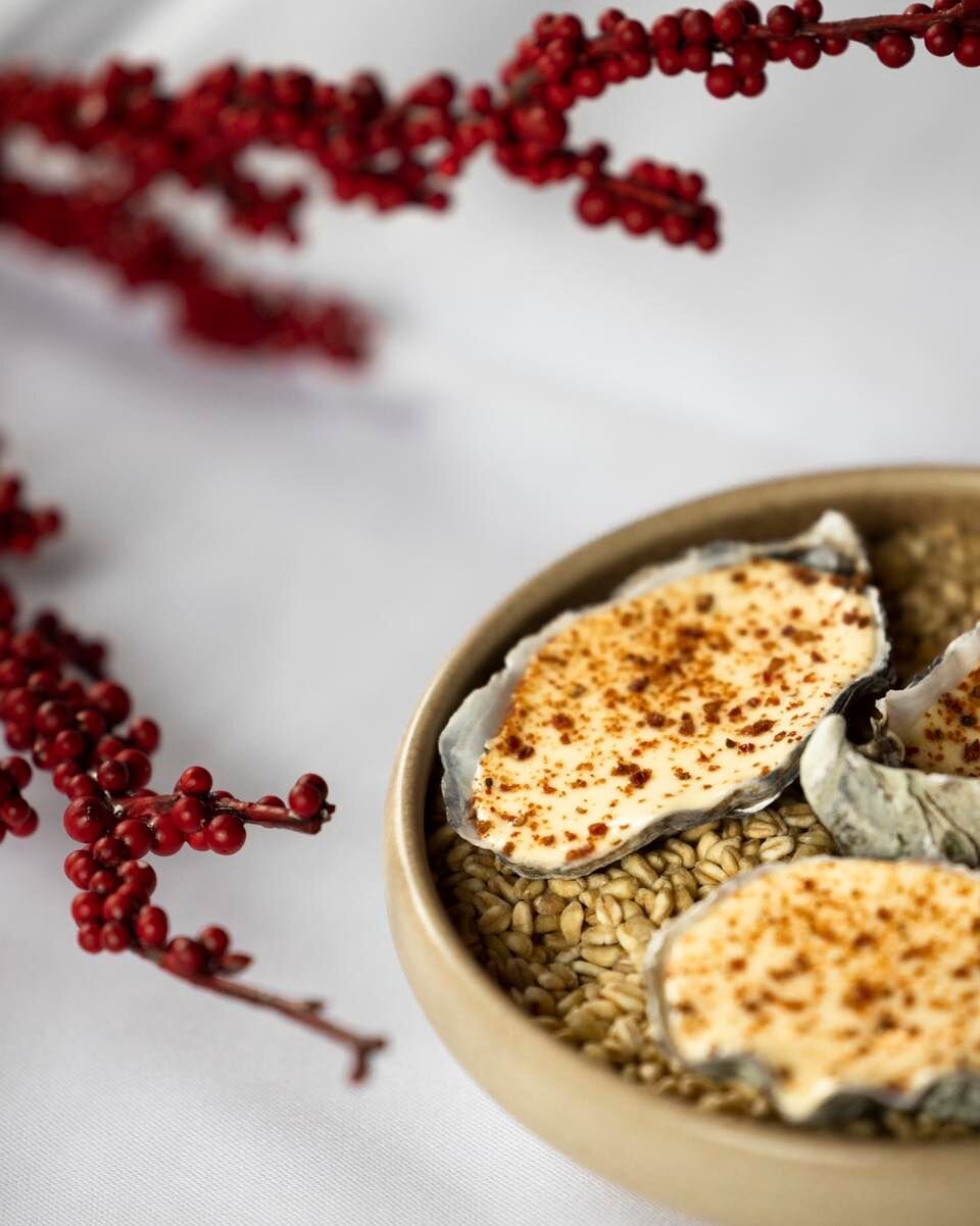 GL&AElig;DELIG JUL! 

I eftermiddag kl. 17.00 l&aring;ser vi d&oslash;rene og sender os alle sammen p&aring; en dejlig juleferie. Vi vil gerne sige tak til alle jer, der har v&aelig;ret p&aring; bes&oslash;g gennem &aring;ret, tak for de flotte anmel