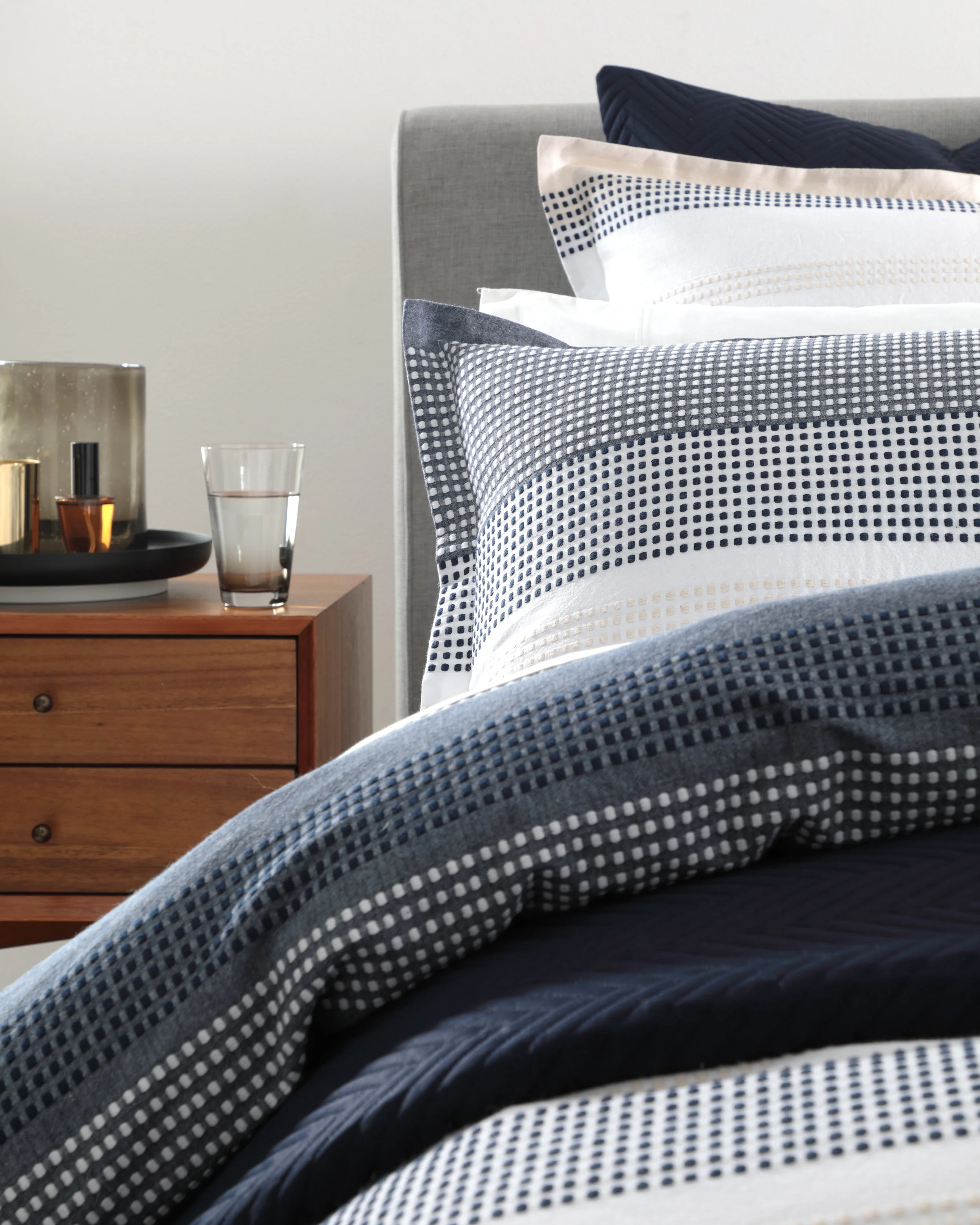 Avoca Navy02.jpg
