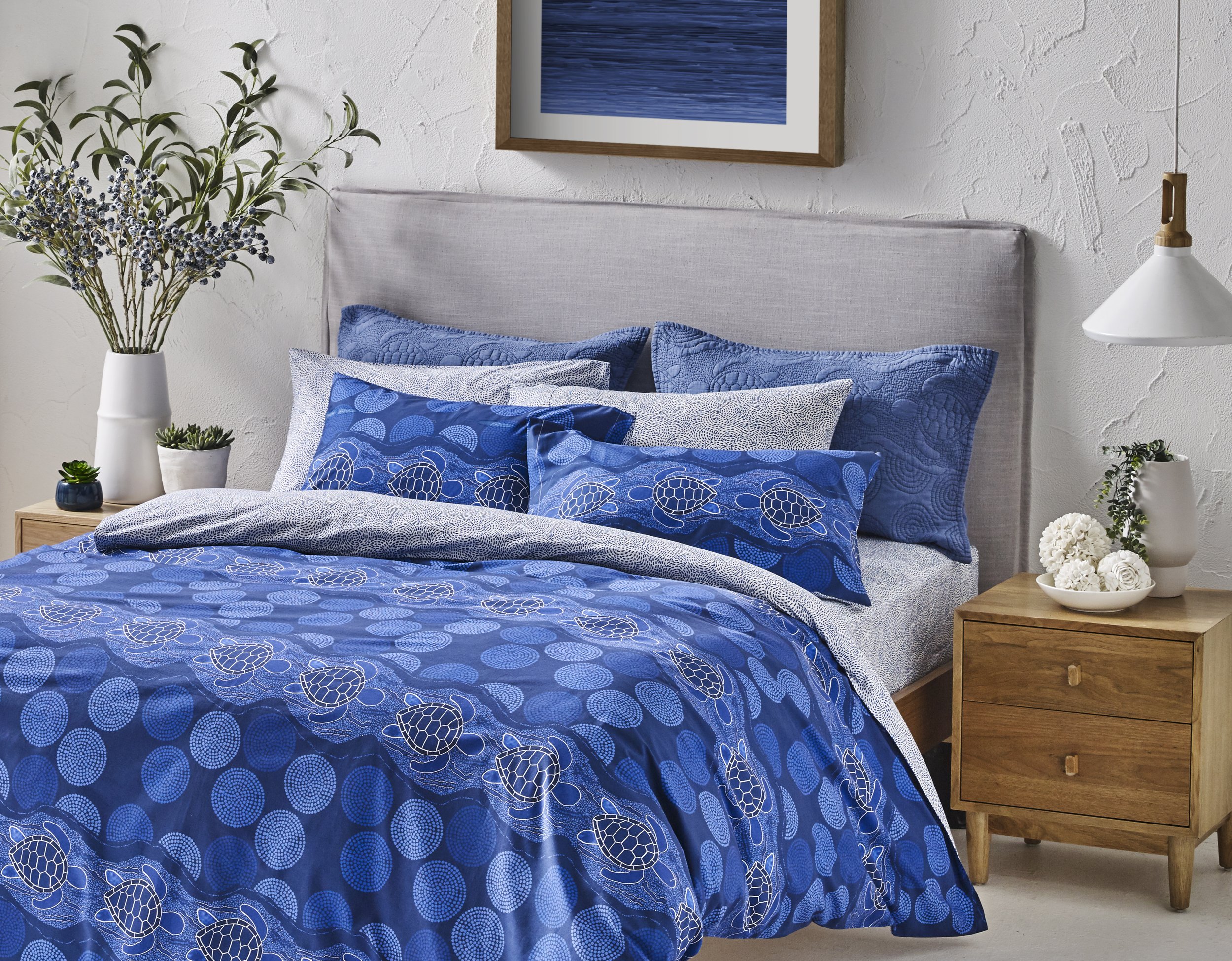 Navy Migrating turtles quilt     16842copy.jpg