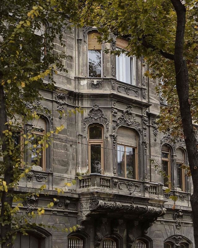 Surrounded by palaces, galleries and museums, you&rsquo;ll find your home away from home, Brody House. *⠀
*⠀
*⠀
*⠀
#brodylove #budapest #budapestbynight #mrandmrssmith #boutiquehotel #travelbudapest #budapestlove #wheretostay #besthotel #budapesthote