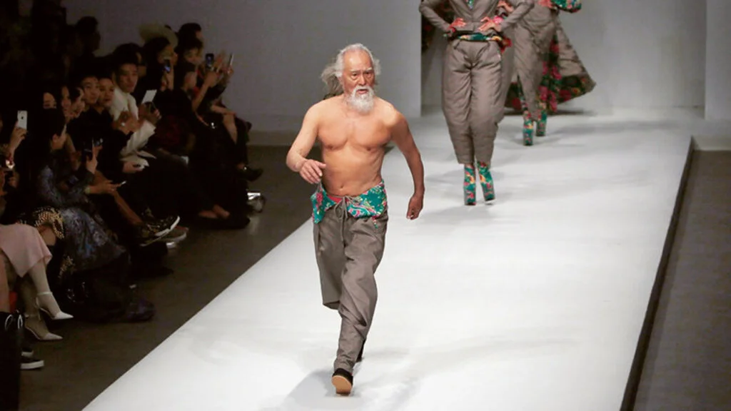 sixty-and-me_at-age-80-this-man-may-be-the-worlde28099s-hottest-grandpa_wang-deshun.jpg