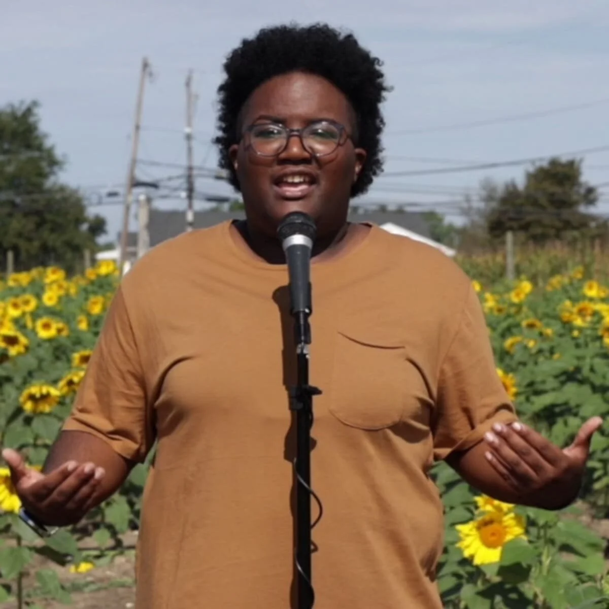 prAna: Day Job to Dream Job Winner - Queena Bergen