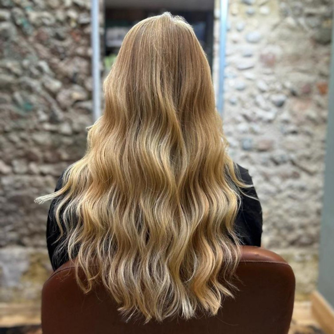 Heading out this weekend and need your blonde waves to steal the show? 💛

Colour by Cecilia and Cut by Veronica.

Book your appointment with us today for a full weekend of glamour!

#shinehairbrighton #brightonsalon #brightonhairdresser #brightonlif