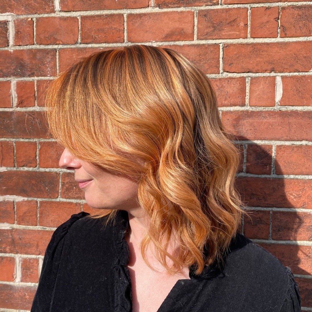 Ready for a hair transformation? ✨

Whether you dream of a fresh new look or healthier locks, let Shine be your guide.

Peach highlights and cut by Veronica.

#shinehairbrighton #brightonsalon #brightonhairdresser #brightonlife #thisisbrighton #aveda