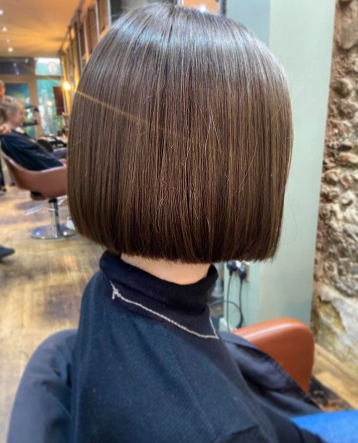 At Shine, we take the time to understand your unique style 💇&zwj;♀️

From studying your facial structure and hair texture to listening to your needs, we craft a bespoke cut tailored just for you. 

Cut and styled by Franco.

#shinehairbrighton #brig