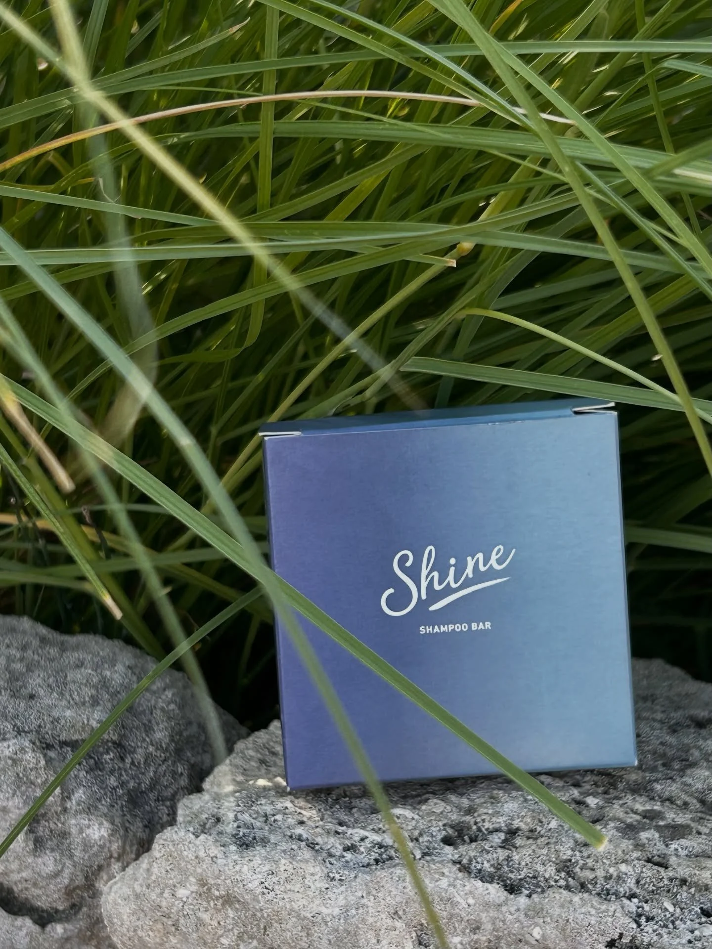 Did you know UK households throw away around 90 billion pieces of plastic packaging a year? 😮

Our award-winning @shineshampoobars last 4 x longer than a typical bottle of liquid shampoo, and come in biodegradable packaging. So you swap out multiple