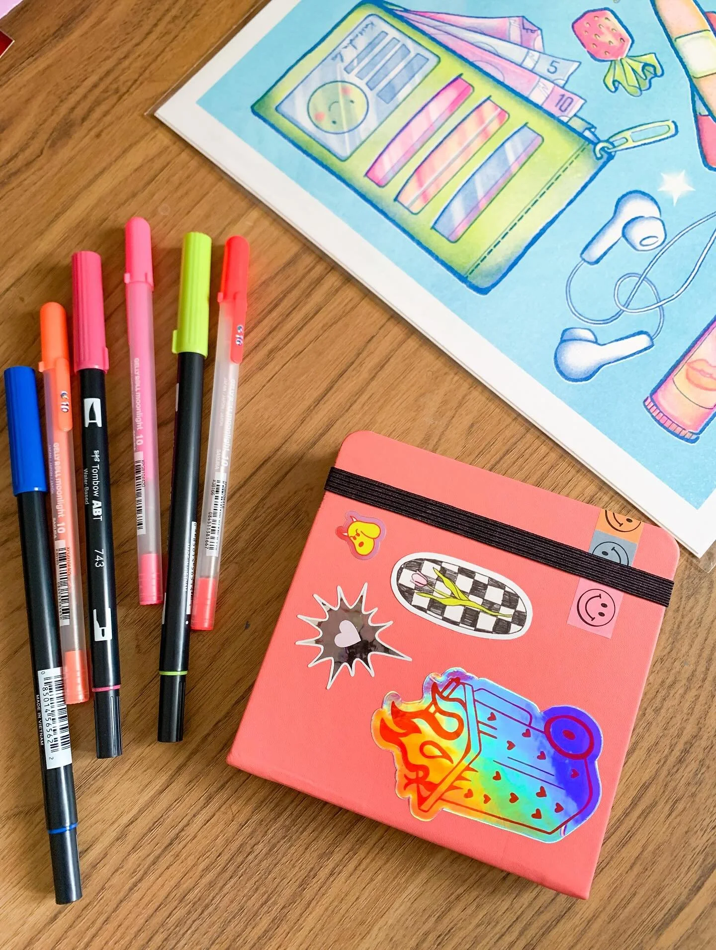 Some creative bits ✎

&bull; decorating a new mini sketchbook 
&bull; morning sketches 
&bull; painting market displays 
&bull; creating for April&rsquo;s mail club