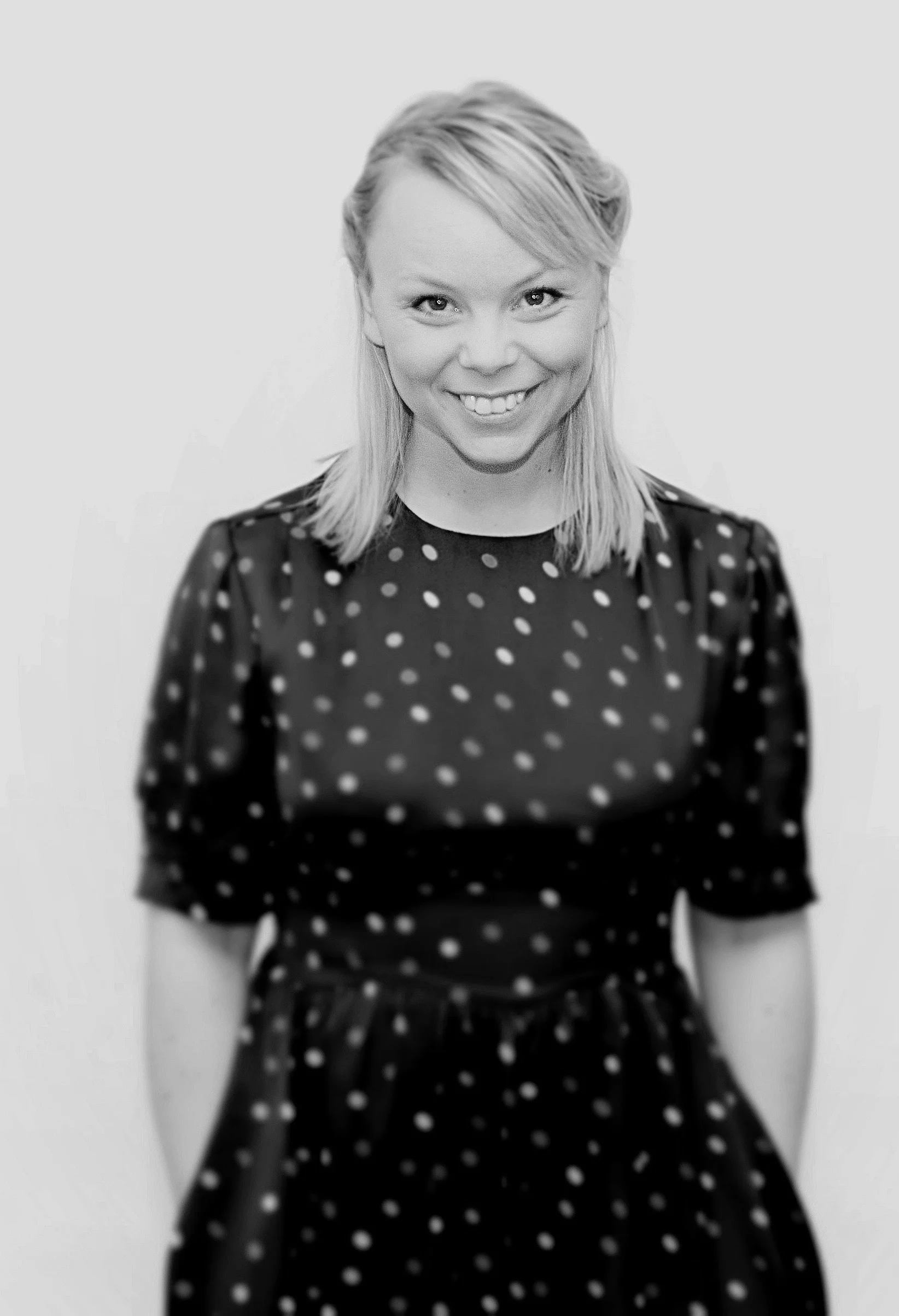 Nina-Hjelmkvist-pressbild-03_Fotor.jpg