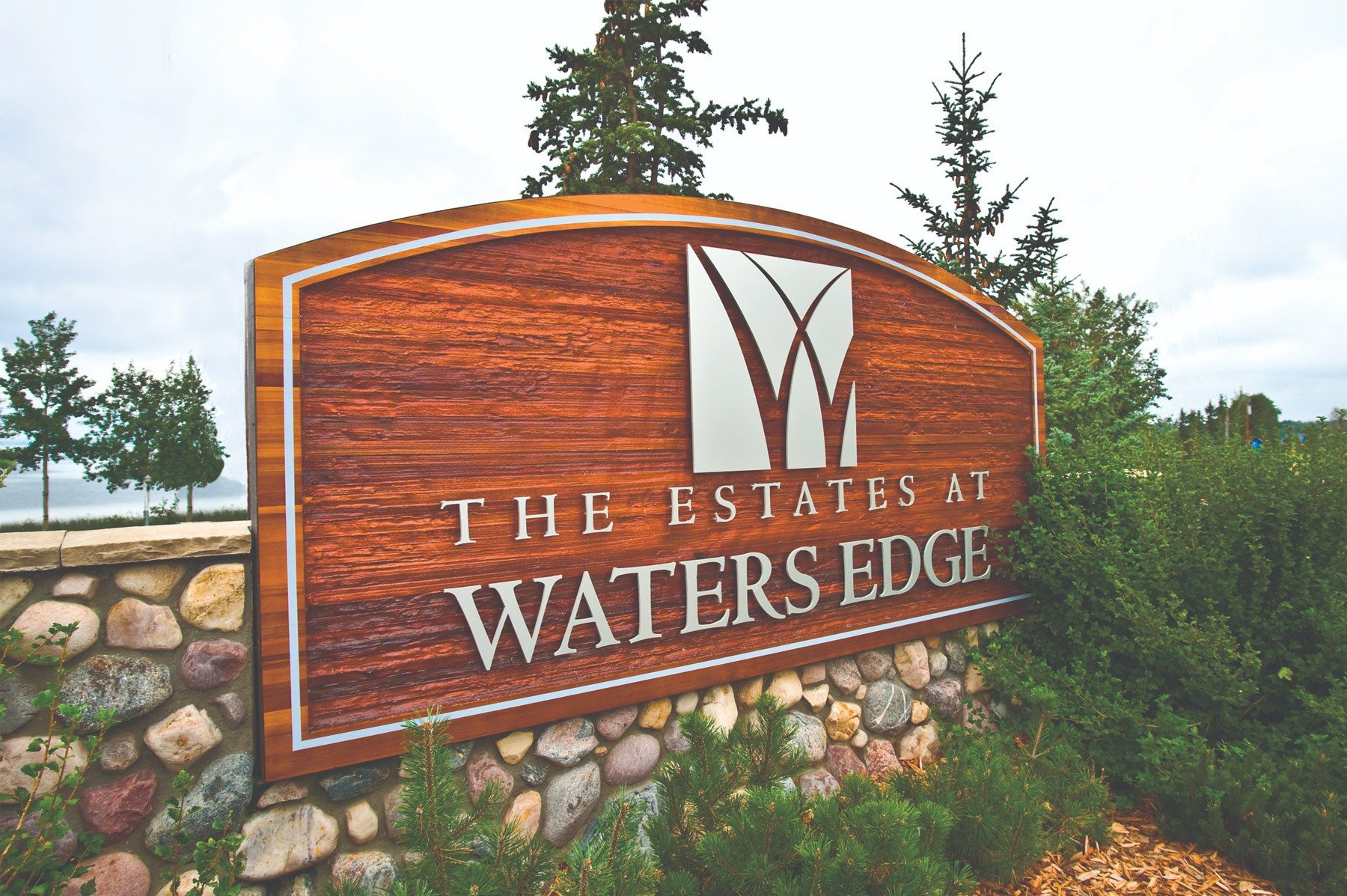 Waters Edge Entry Sign.jpg