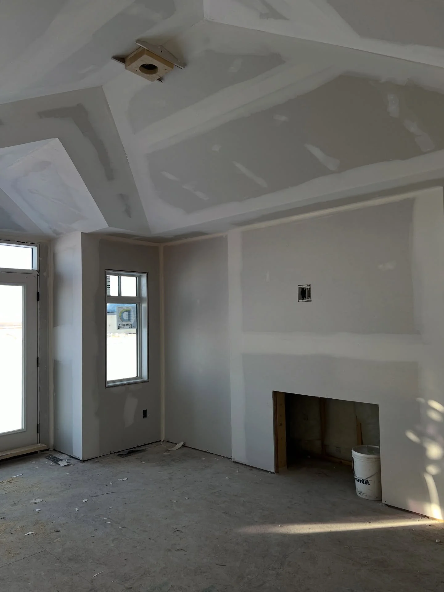 Walls are up (and now the fun begins). 😉

We&rsquo;ve been busy putting the finishing touches on our Lakefront II home in @jensenlakes, prepping for cabinetry, tile, and all of the other creative details that we just *can&rsquo;t wait* for you to se