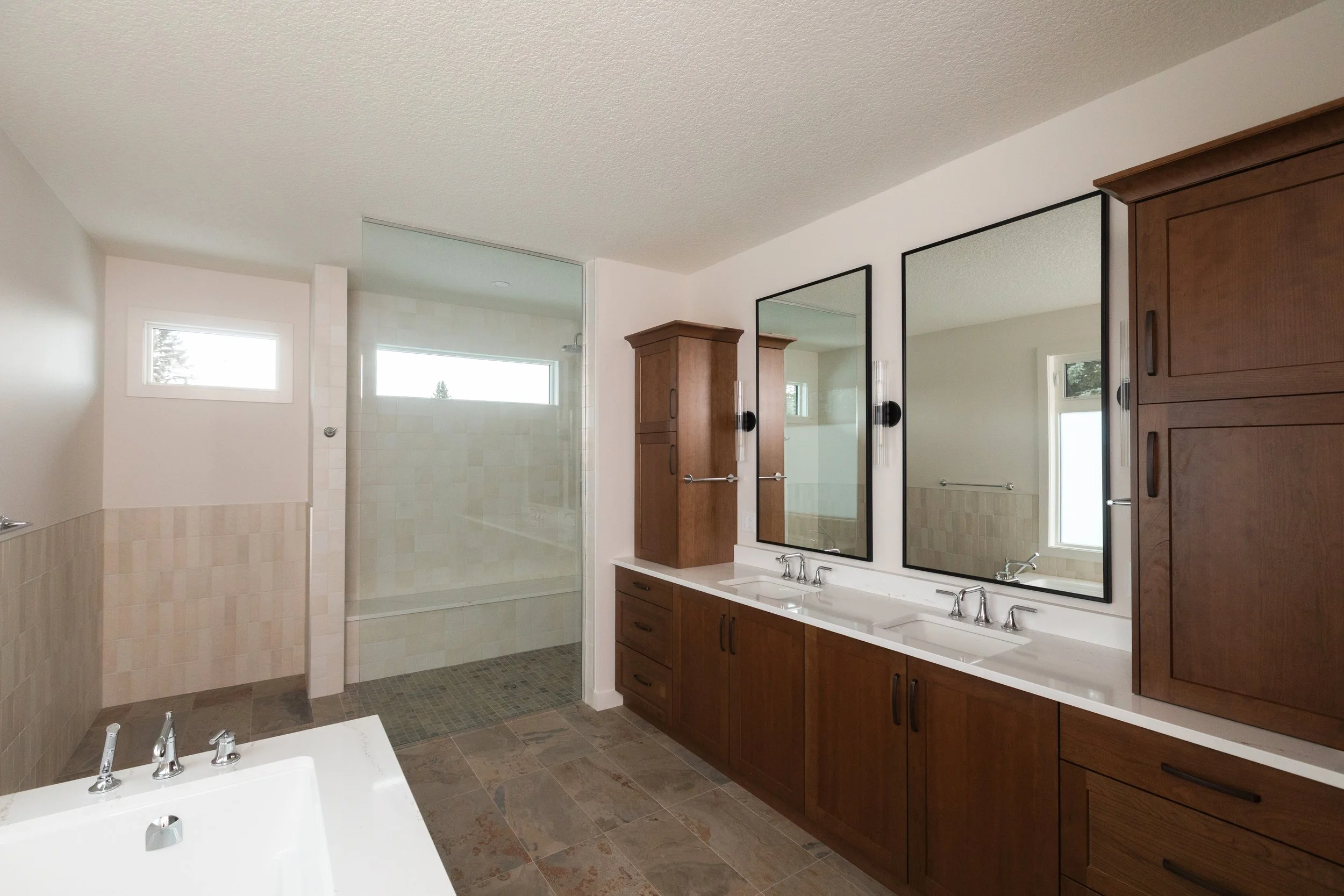 Ensuite in Parkview 89 custom home by Urbis Infill Homes in Edmonton.