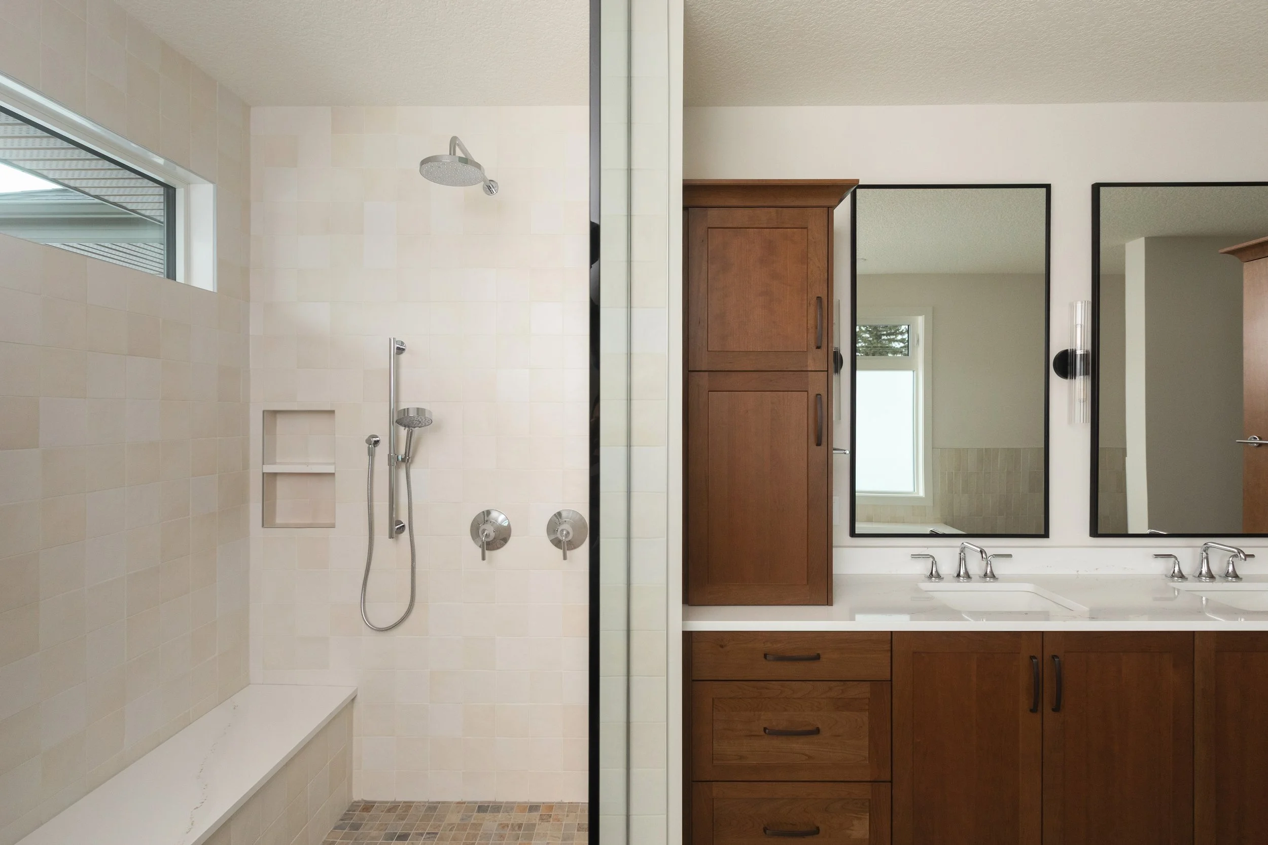 Ensuite in Parkview 89 custom home by Urbis Infill Homes in Edmonton.