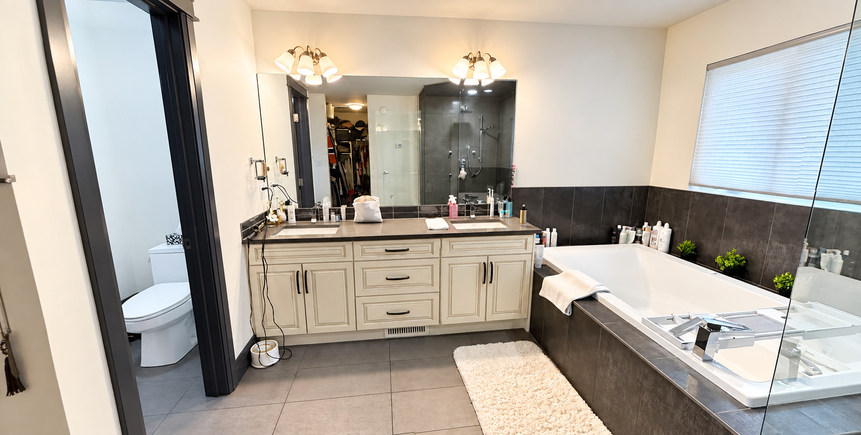 Ensuite in the Sherwood Park Reno by Urbis Infill Homes.