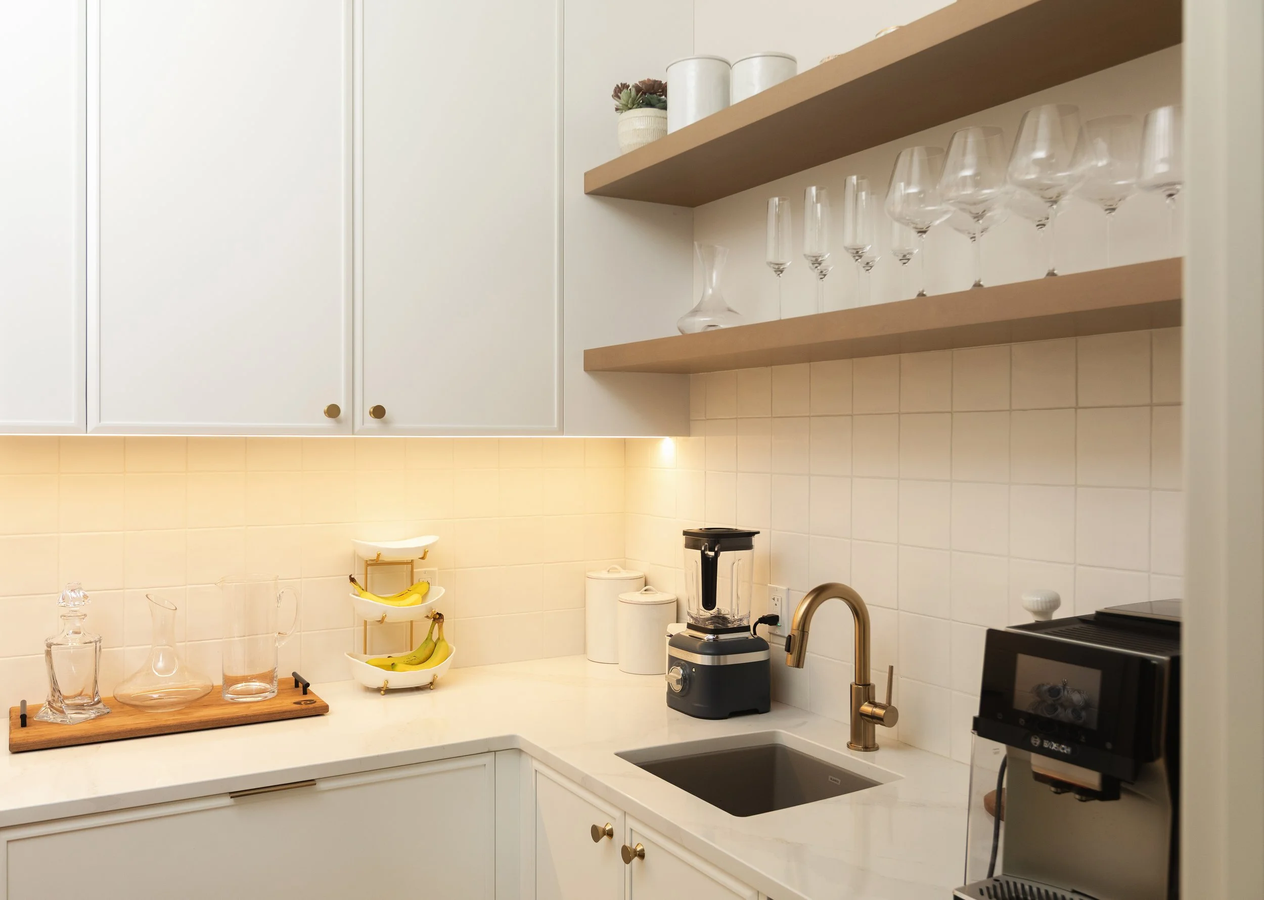 Butler's pantry in the Sherwood Park Reno by Urbis Infill Homes.