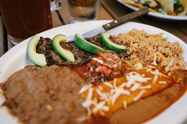 If looks could kill, we&rsquo;d be in serious trouble🔥

#eatatmiguels