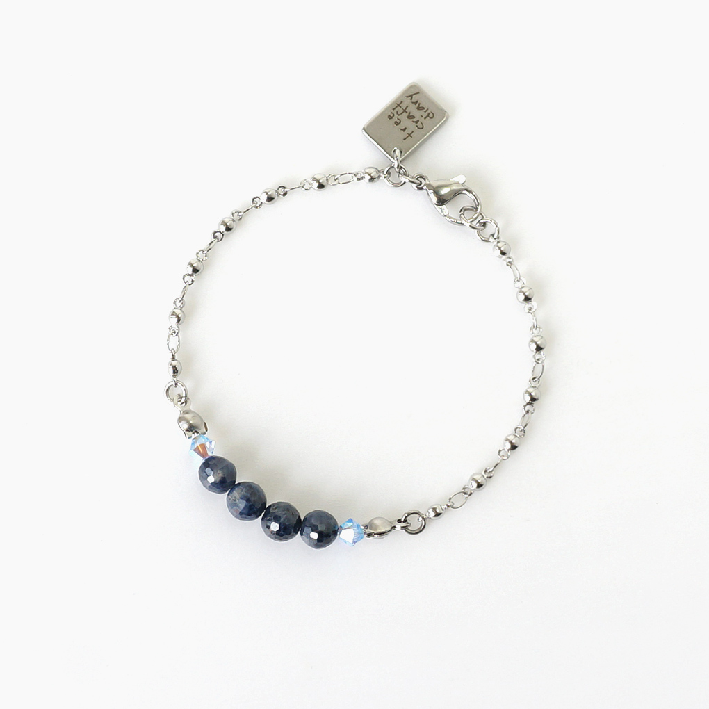 Sapphire Wink 1b.jpg