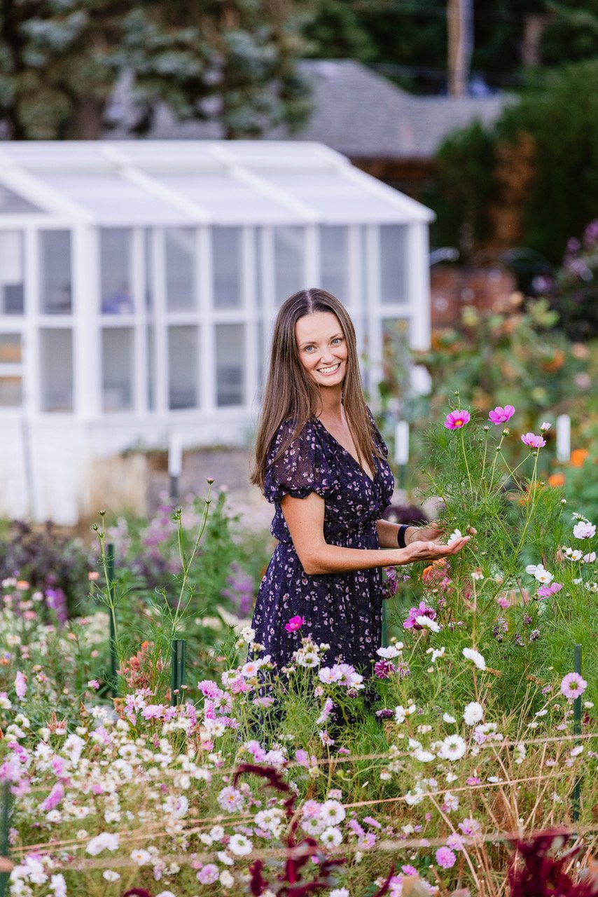 Jennifer Gulizia - The Flowering Farmhouse