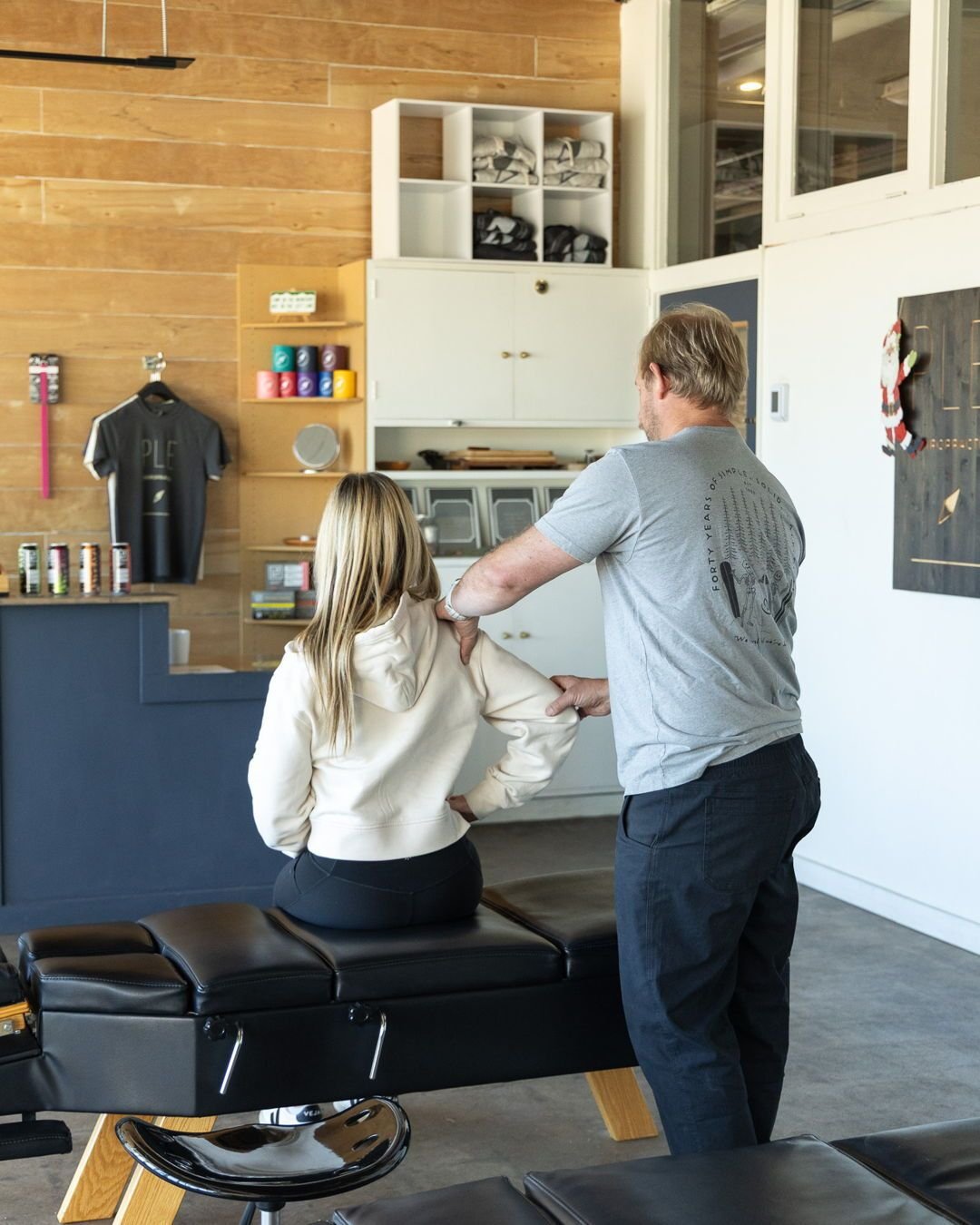 🎄 That weird week between Christmas and New Year&rsquo;s where no one knows what day it is...
Except your spine&mdash;it definitely remembers that couch nap.
We'll be back in tomorrow to help get you back on track