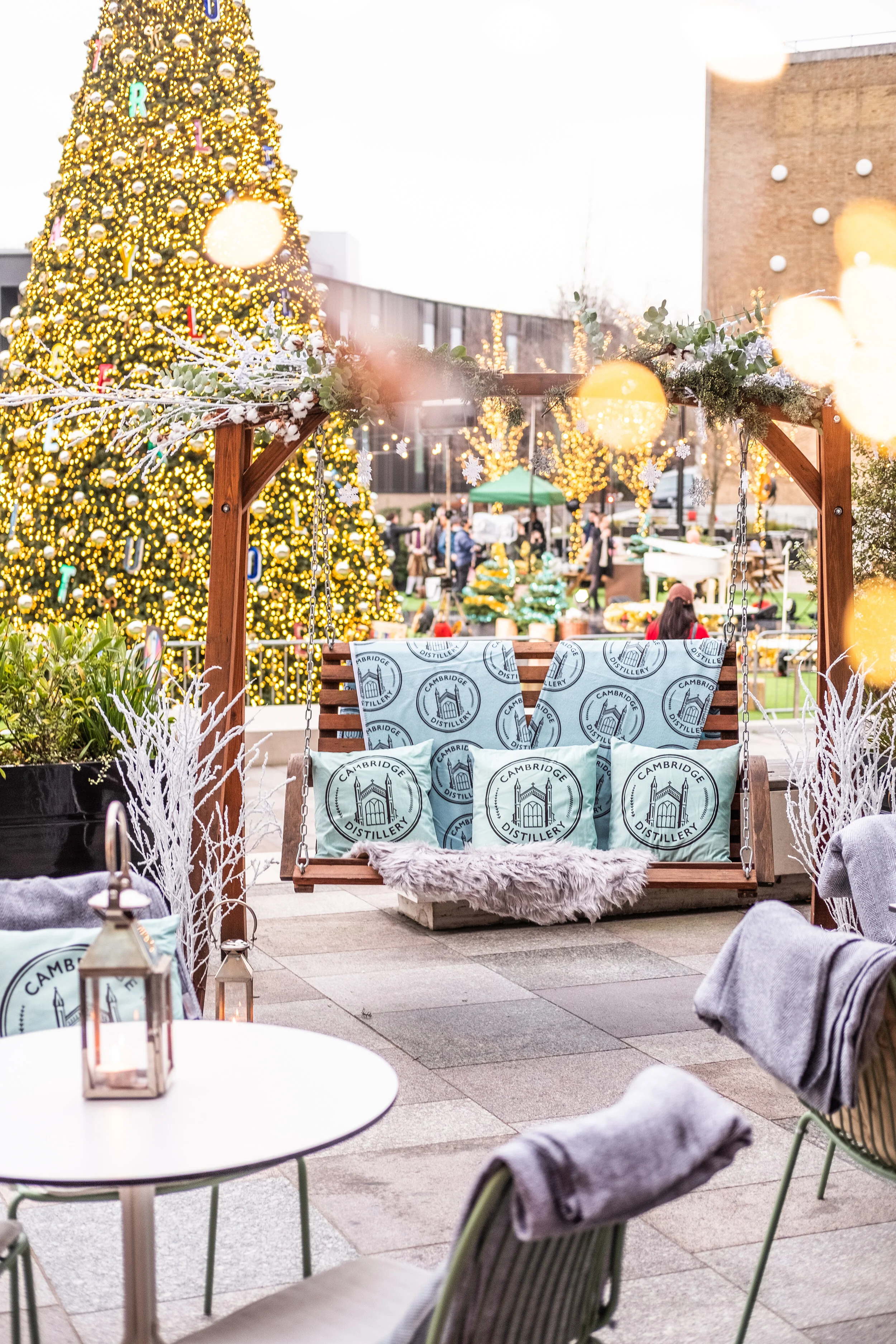 Cambridge Gin X Bluebird White City Christmas | Styling & Floral Design