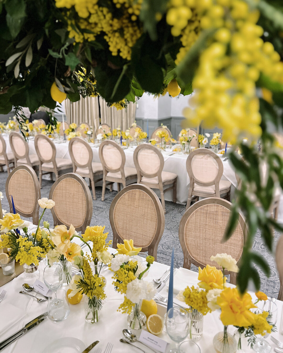 We had a very exciting event for a top perfume brand training event and after a day of meetings they sat amongst a Sicilian dream table scape with mimosa, lemons and gorgeous blooms ​​​​​​​​​​​​​​​​​
#prettylittlelondon #stylist #floraldesigner #flor