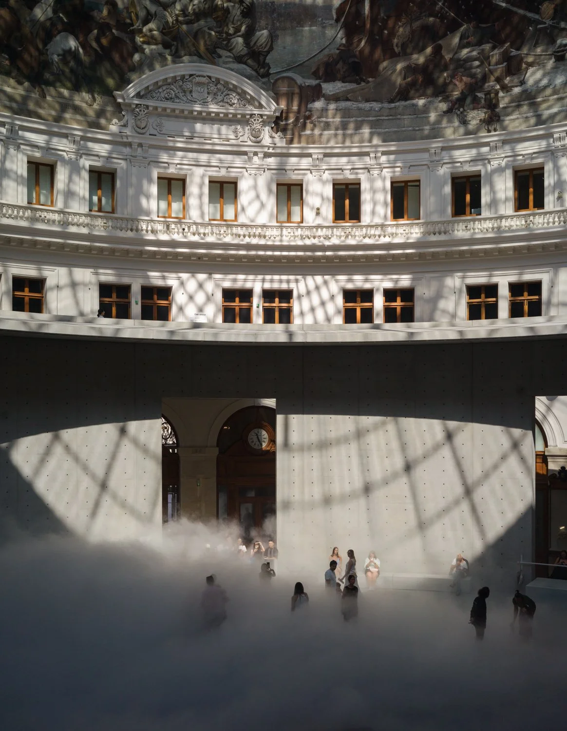Bourse de Commerce Clouds