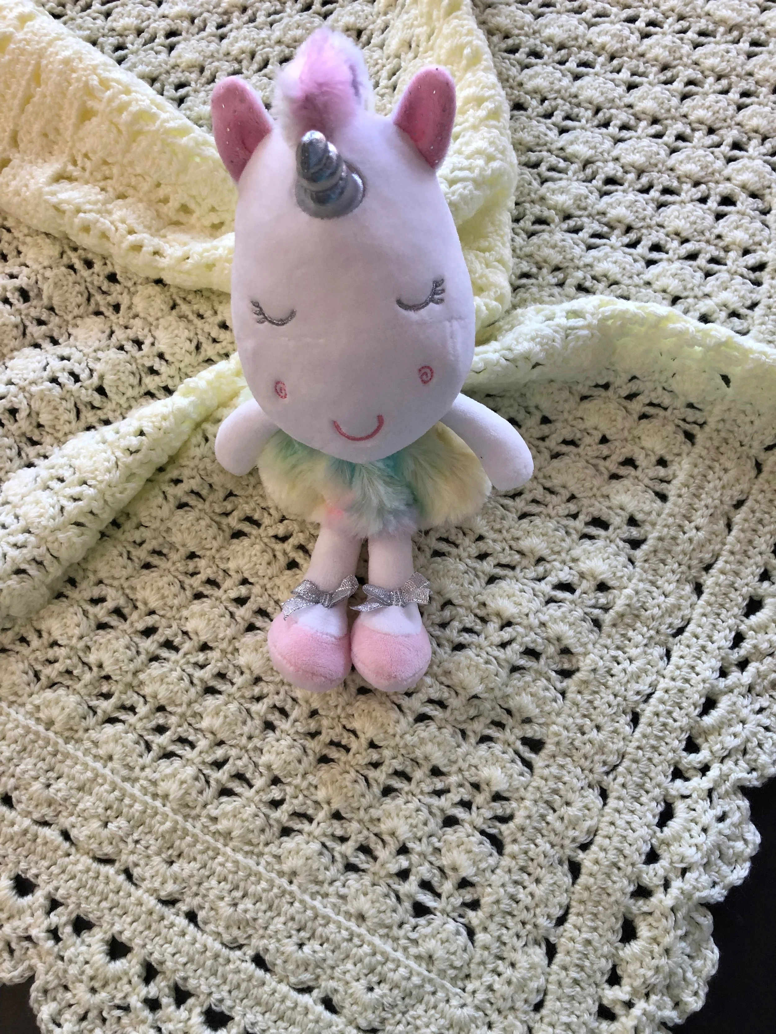 Item #C1009 - Light Yellow Crochet Blanket 