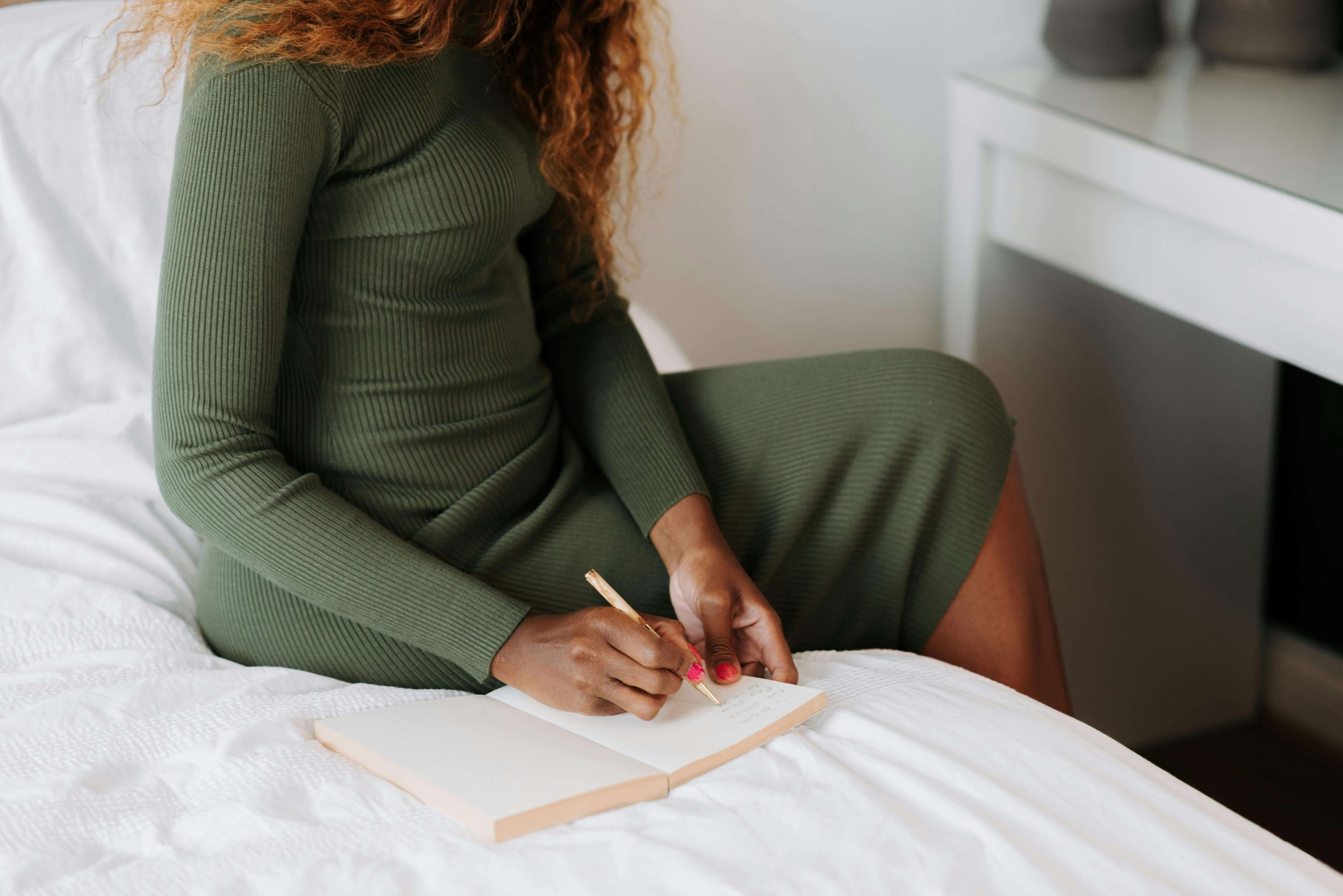 30+ Mother Wound Journal Prompts to Support Healing