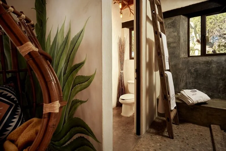 6 - Indoor outdoor WCs.jpg