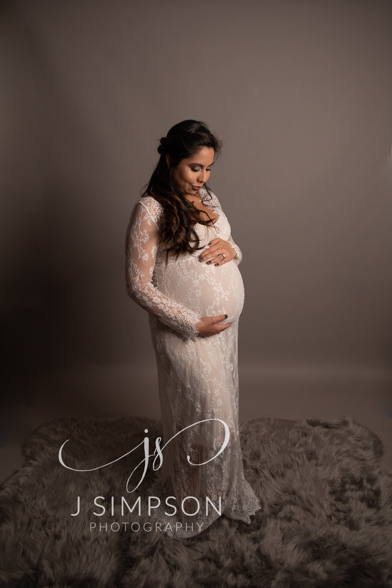 When to Take Maternity Photos — J Simpson Photography
