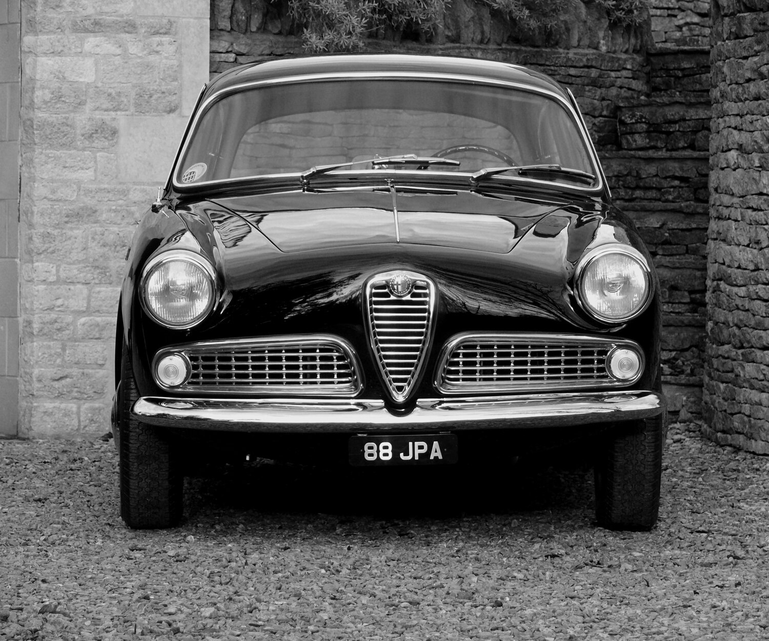 File:Alfa Romeo Giulietta front 20100704.jpg - Wikimedia Commons