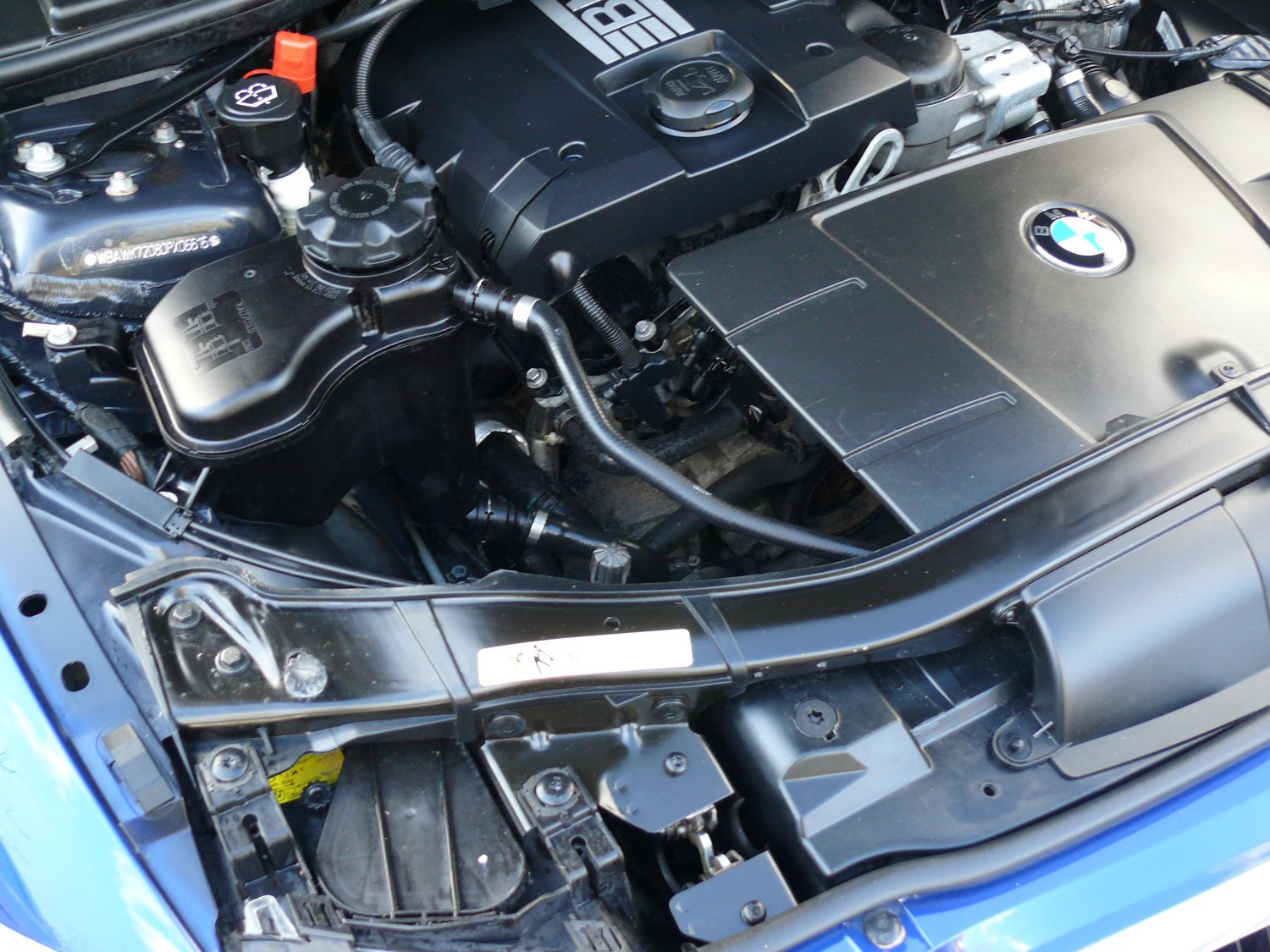 BMW Engine 2.jpg