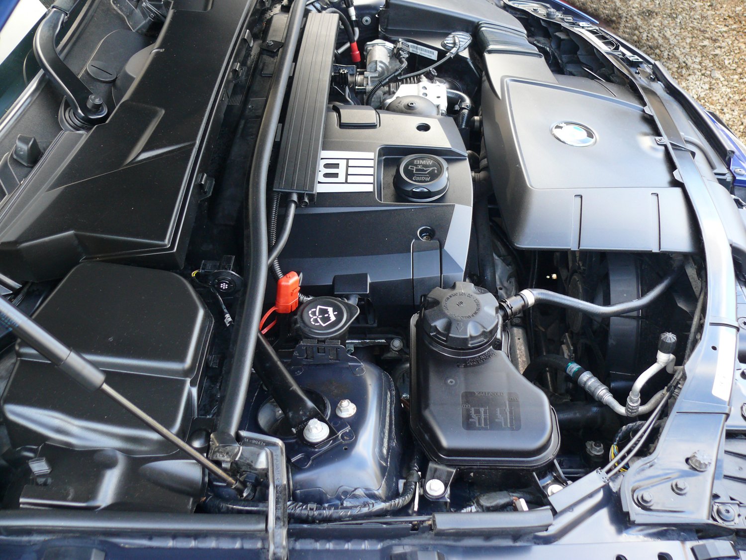 BMW Engine 4.jpg