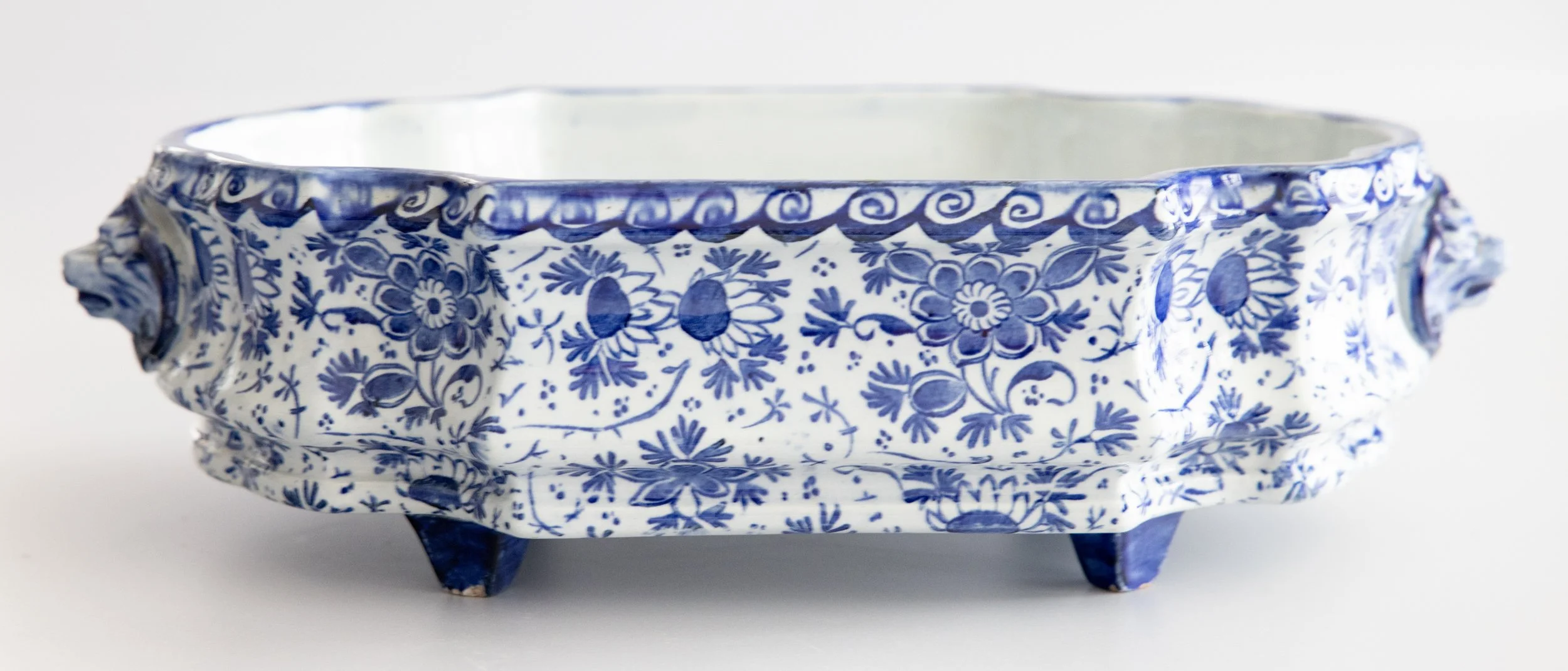 19th Century French Faience Creil Et Montereau Lion Jardiniere Cachepot Centerpiece