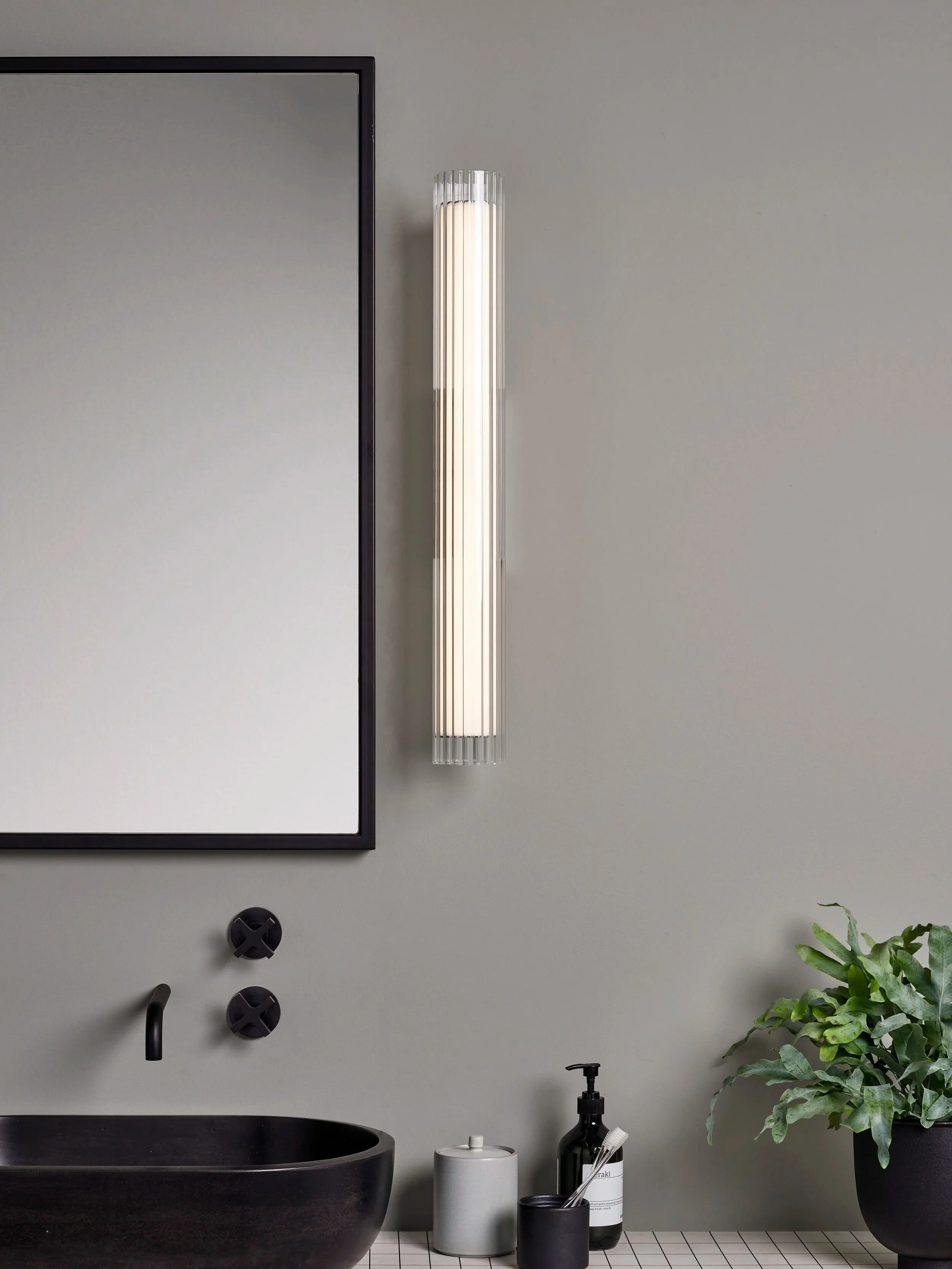 io Wall Light
