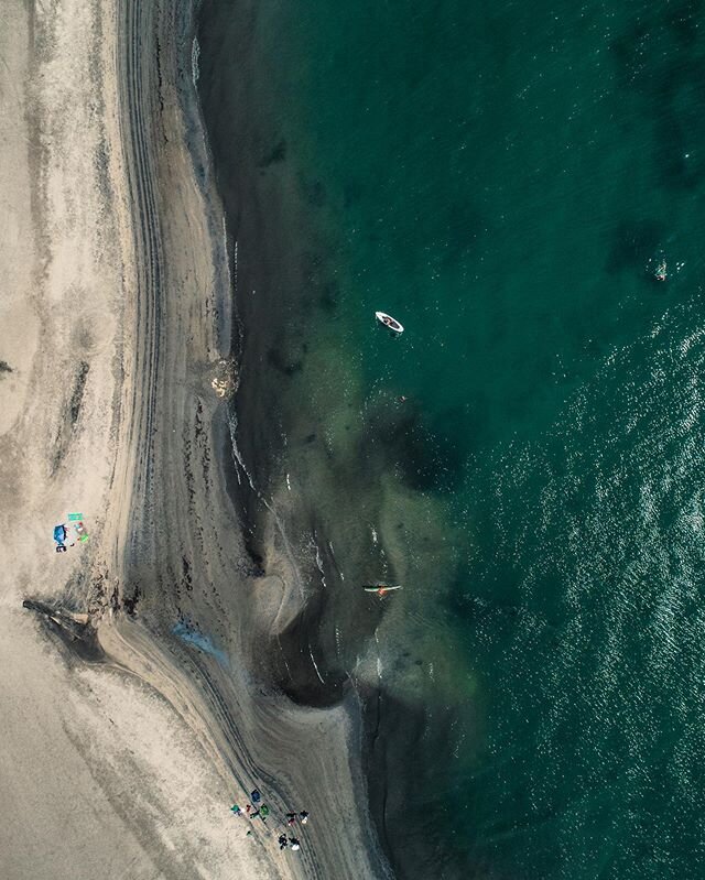 Paddle boarding on a the bay
.
.
.
.
.
#drone #dronephotography #dronestagram #droneshots #dronephotography nephotos #droneporn #fromewhereidrone #sd #sandiego #california #aerial #aerialphotography #birdseyeview #bluewaters #bay #beach #beachbum #be