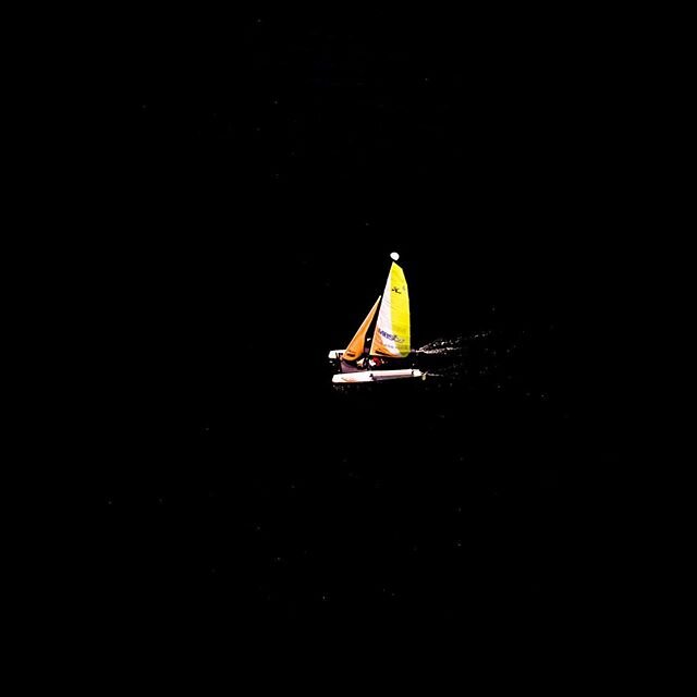 This one is a double take minimal shot .
.
.
.
.
#highcontrast #highcontrastphotograpy #drone #droneview #dronwphotography #sailboat  #aerialview #aerialphotography #darkwaters #boats #boating #bay #bayviews #apn343 #watersports #sd #sandiego #dronst