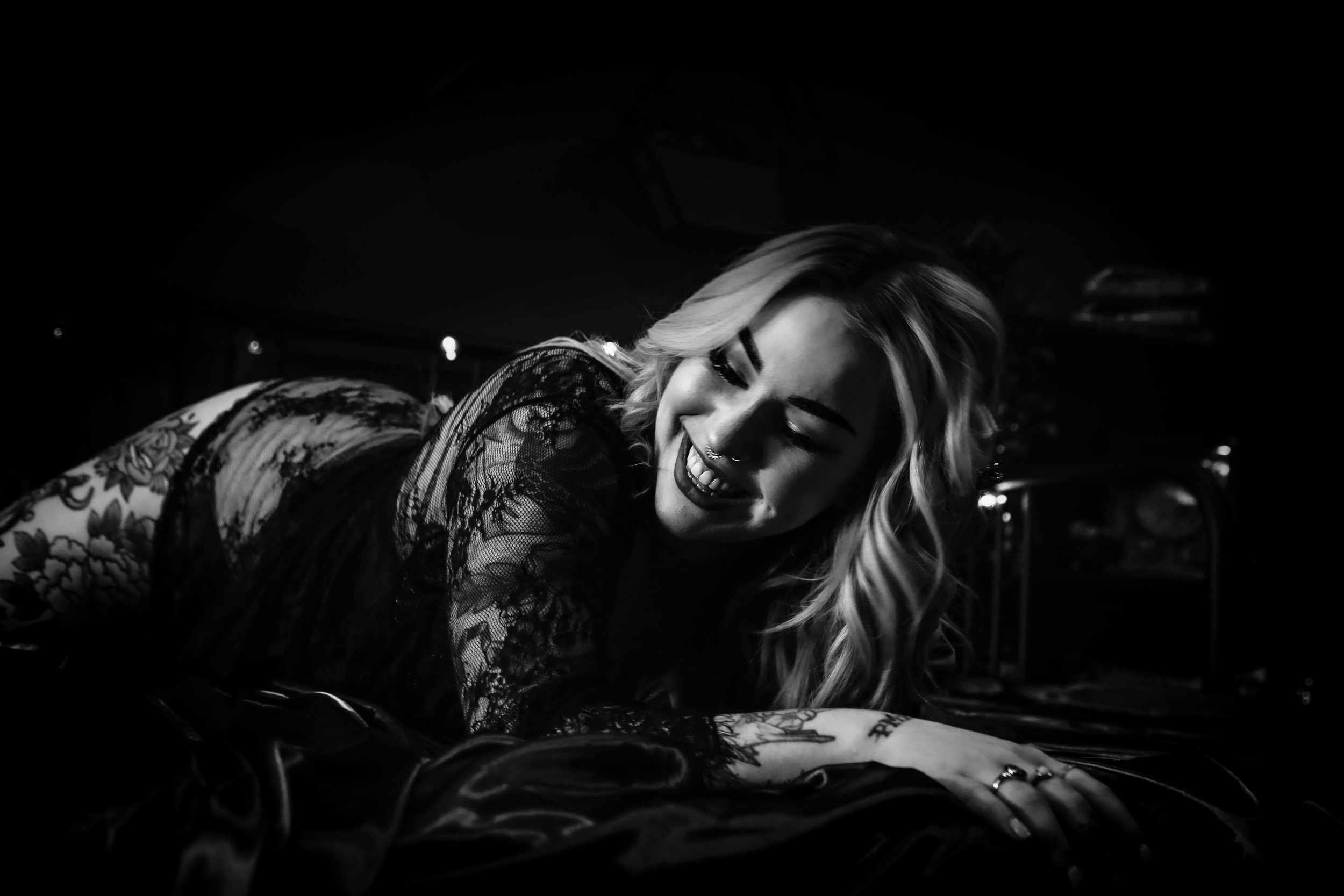  Why Pre-Wedding Boudoir Photography Is the Ultimate Gift 