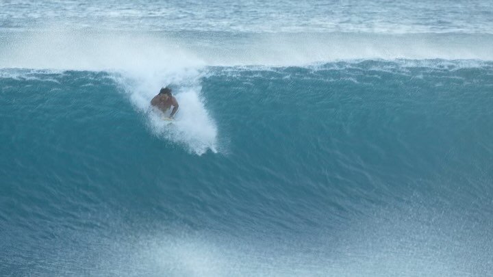 Same off the wall wave just different angles&hellip; first one sent to me by @rosiejaffurs and second one from @brunozanin_ 🤙🏾🤙🏾🌊 so good to go ally get some barrels like this again