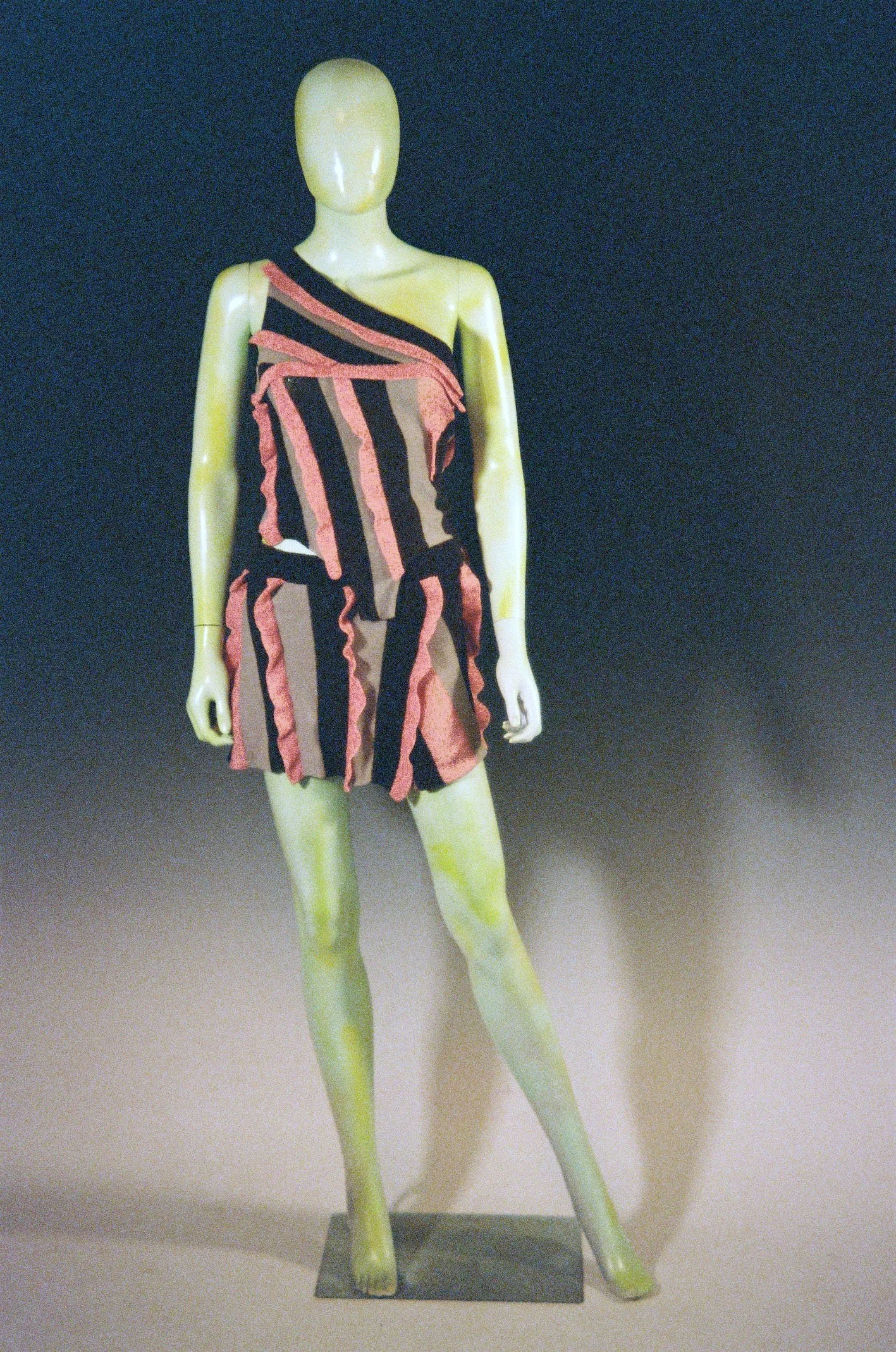 R1-02248-000A.JPG