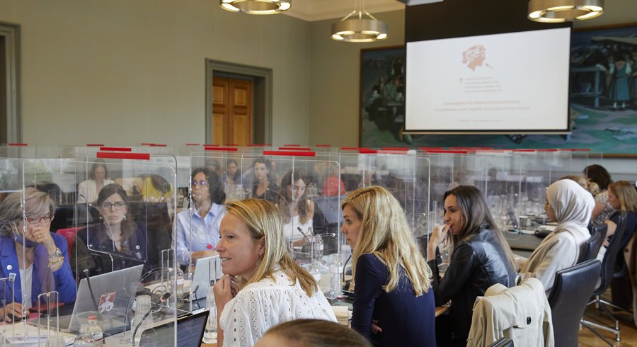 Avant la Session des femmes, la soif d’une Suisse inclusive et bienveillante - Le Temps